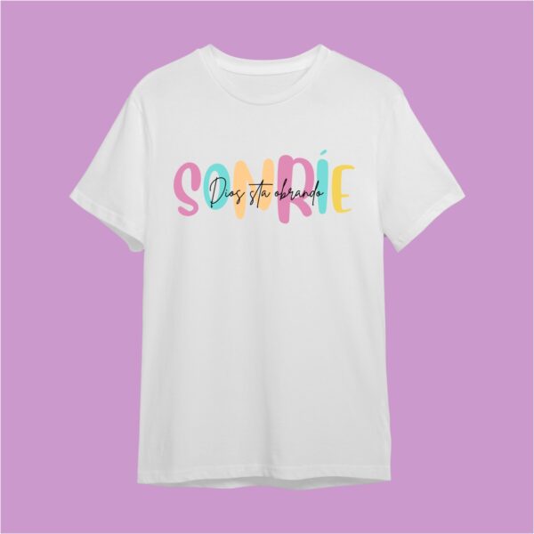 Camiseta Sonríe